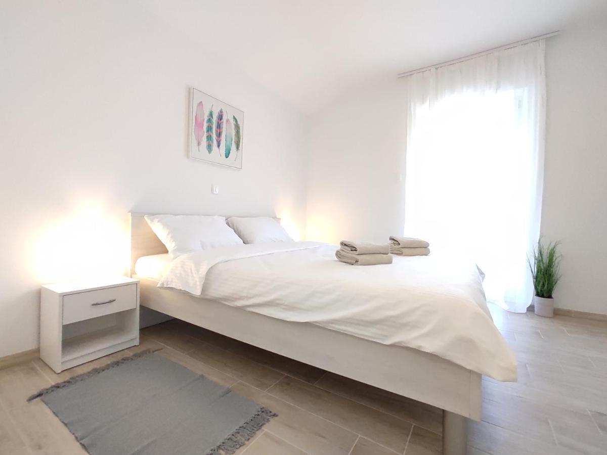 Apartments With A Parking Space Rijeka - 18146 Extérieur photo