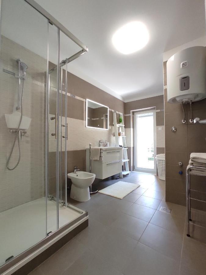 Apartments With A Parking Space Rijeka - 18146 Extérieur photo
