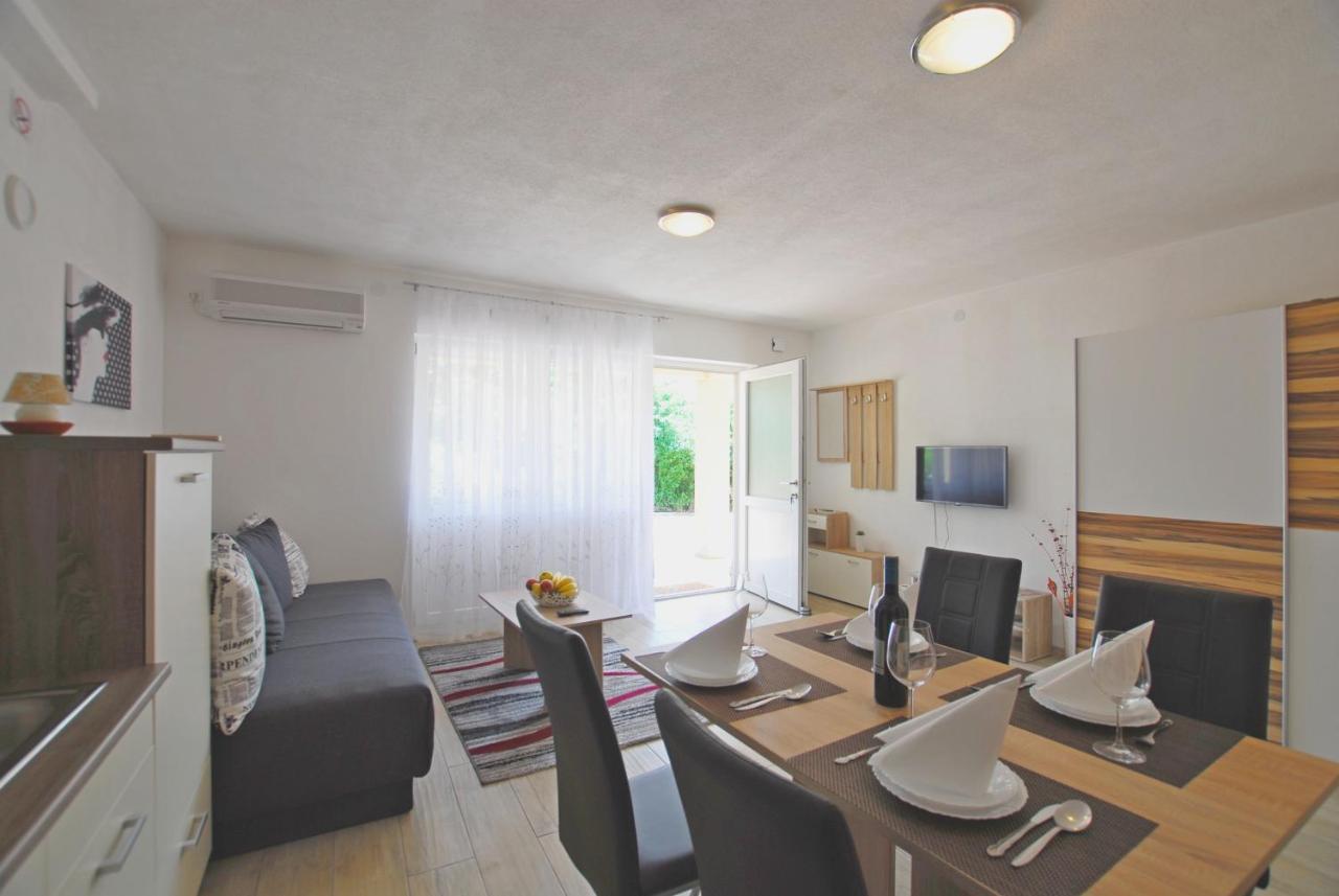 Apartments With A Parking Space Rijeka - 18146 Extérieur photo