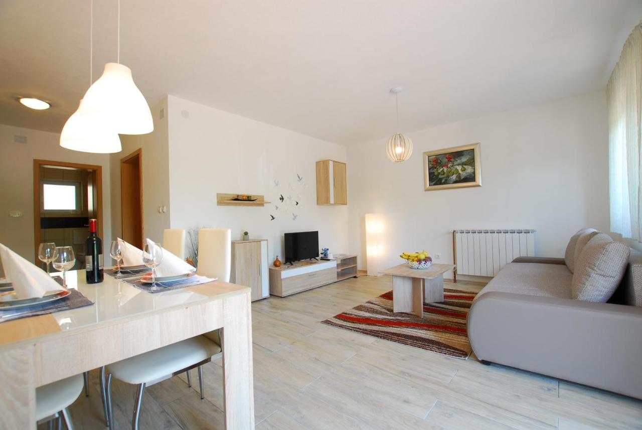 Apartments With A Parking Space Rijeka - 18146 Extérieur photo